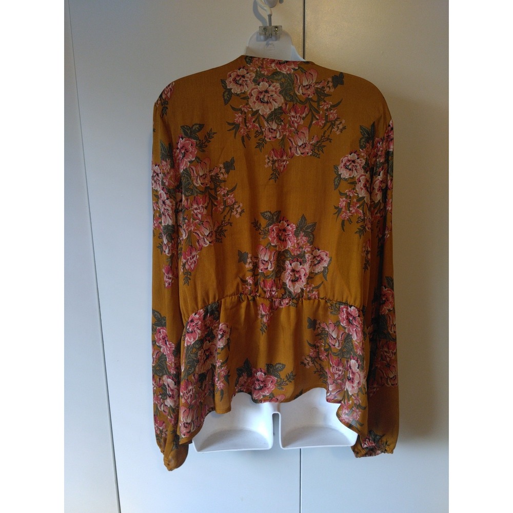 Womens  Floral Tie Front Top Size 2xl Fits XL Boho Cottage Feminine Romantic - Picture 2 of 10